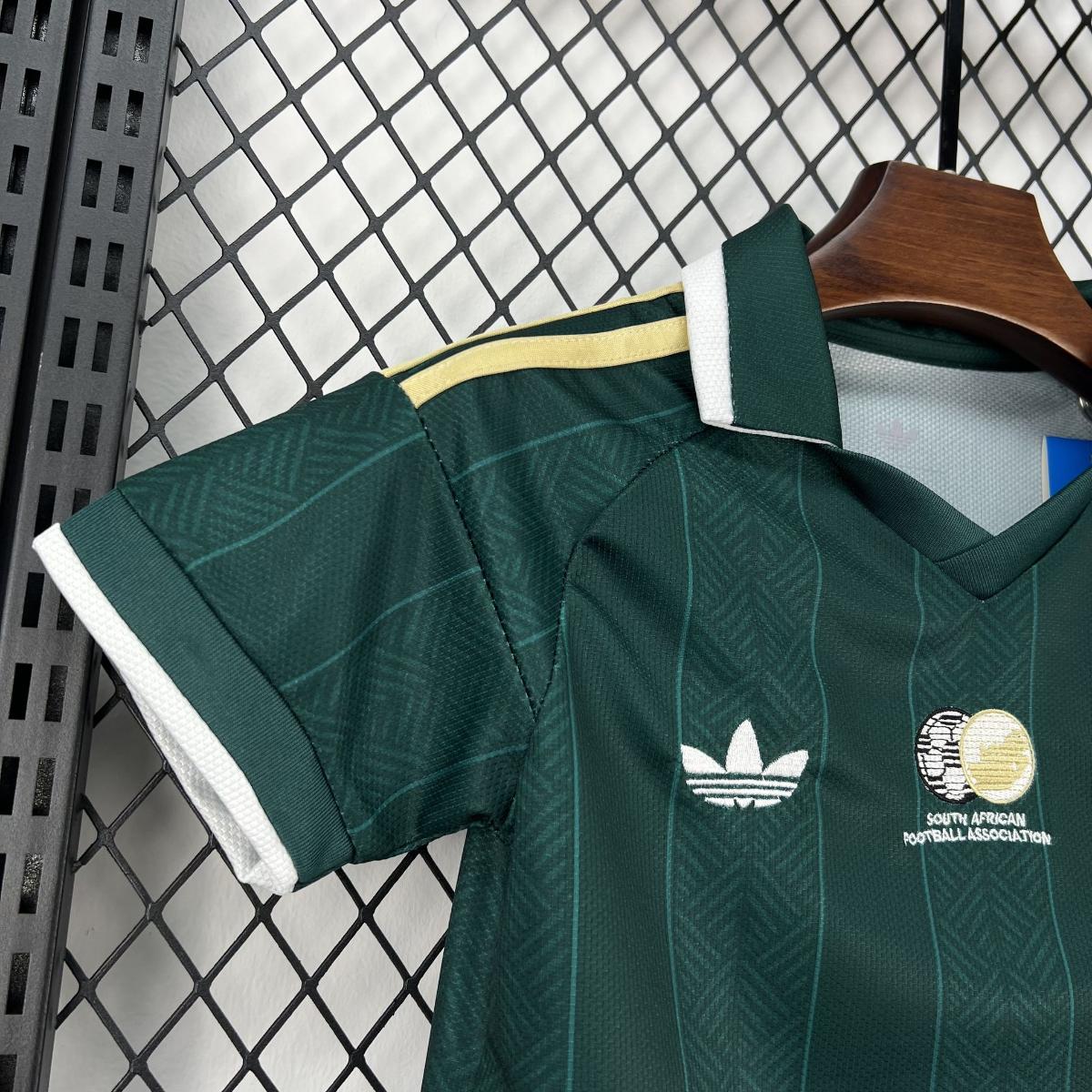 Kit enfant Afrique du Sud EXT Coupe Du Monde 2026 - Choppe ton maillot