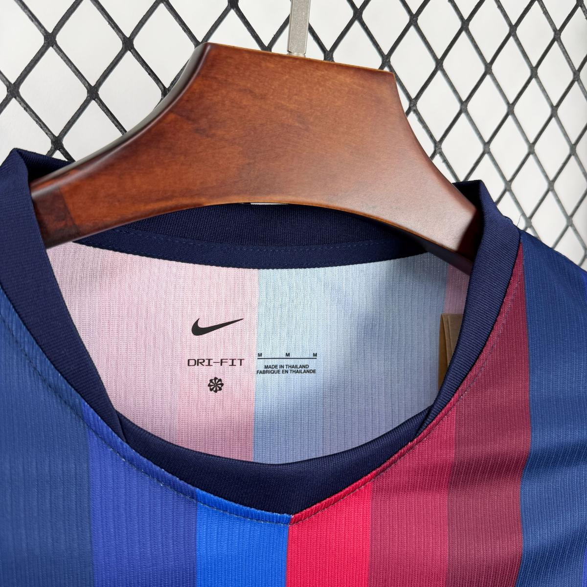 Barcelone - Domicile 2026/27 - choppe ton maillot
