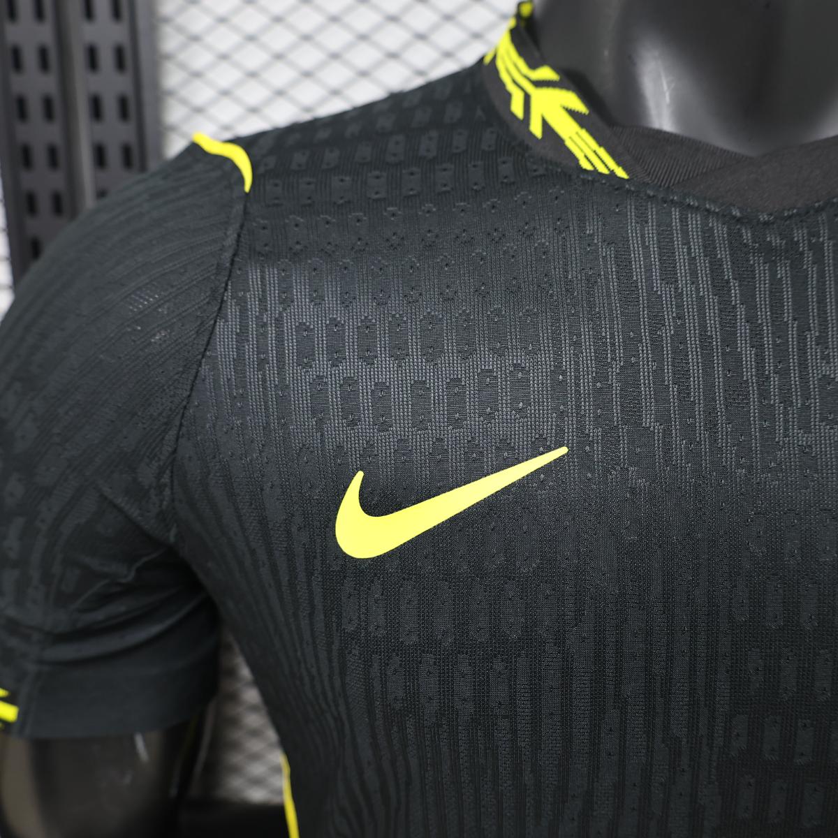 Chelsea - Édition Spéciale Noir 26/27 Player - Choppe ton maillot