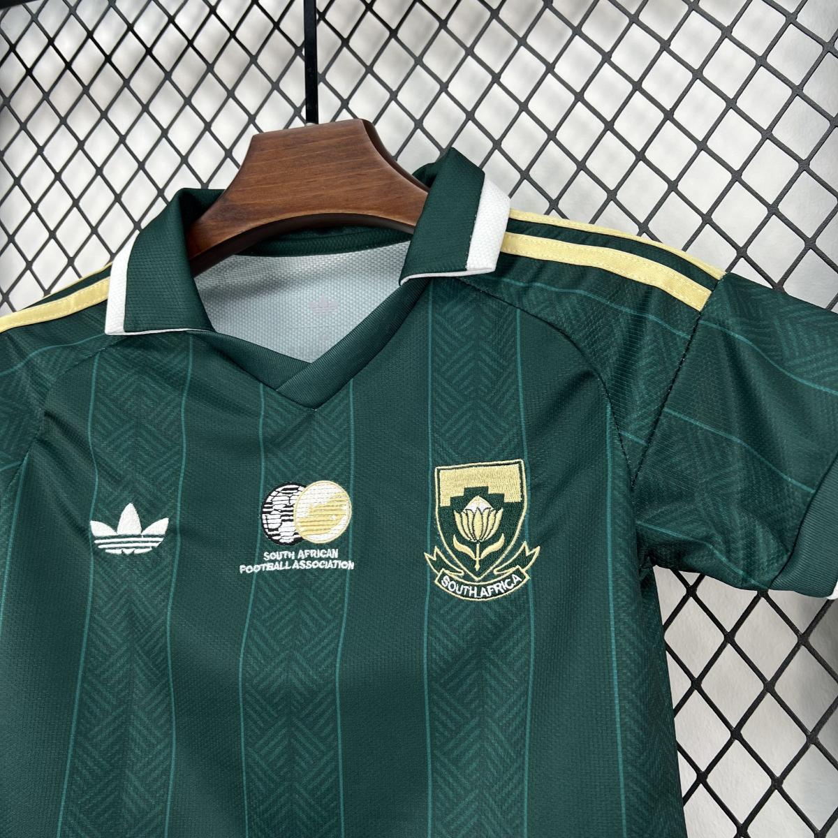 Kit enfant Afrique du Sud EXT Coupe Du Monde 2026 - Choppe ton maillot