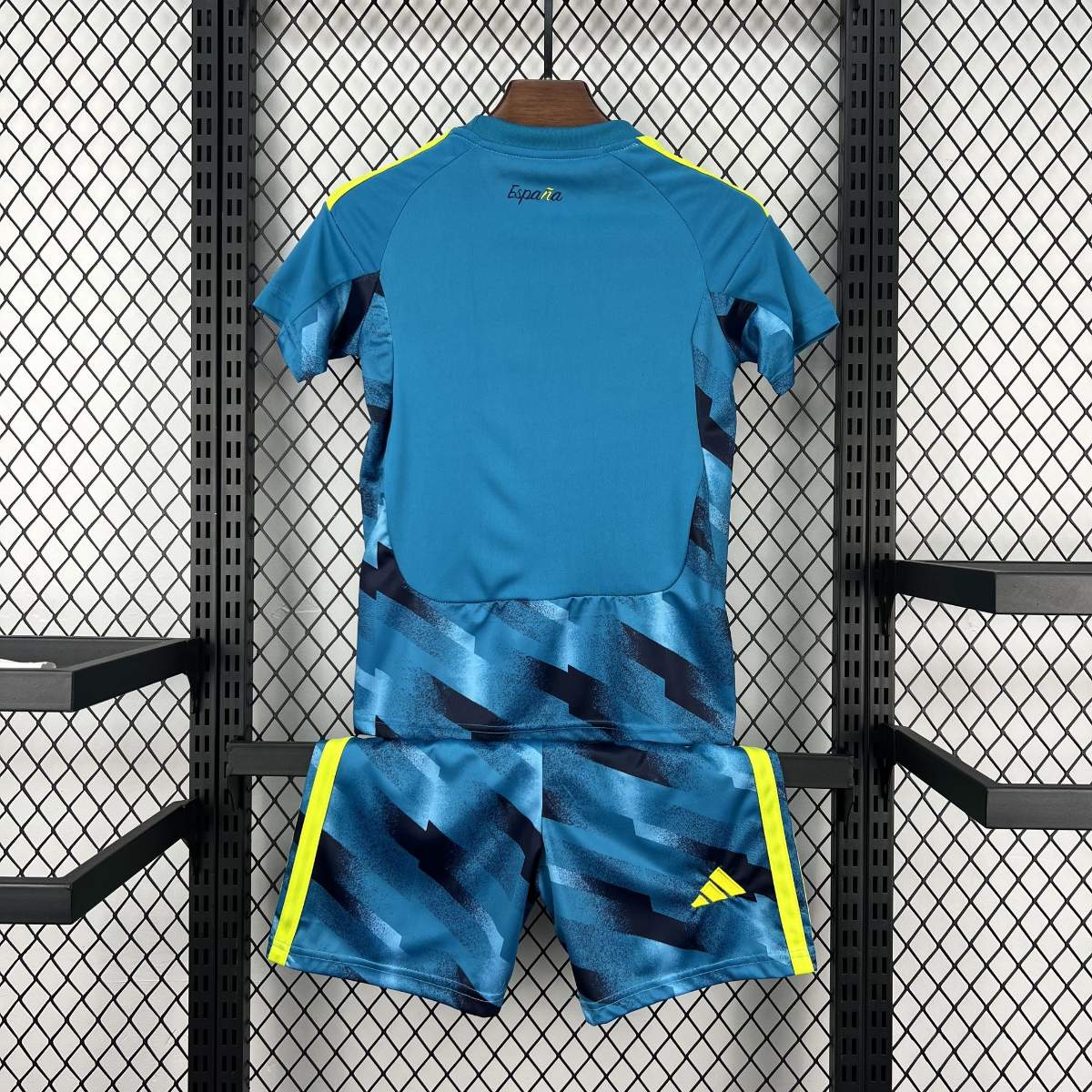 Kit enfant Espagne Goalkeeper Coupe Du Monde 2026 - Choppe ton maillot