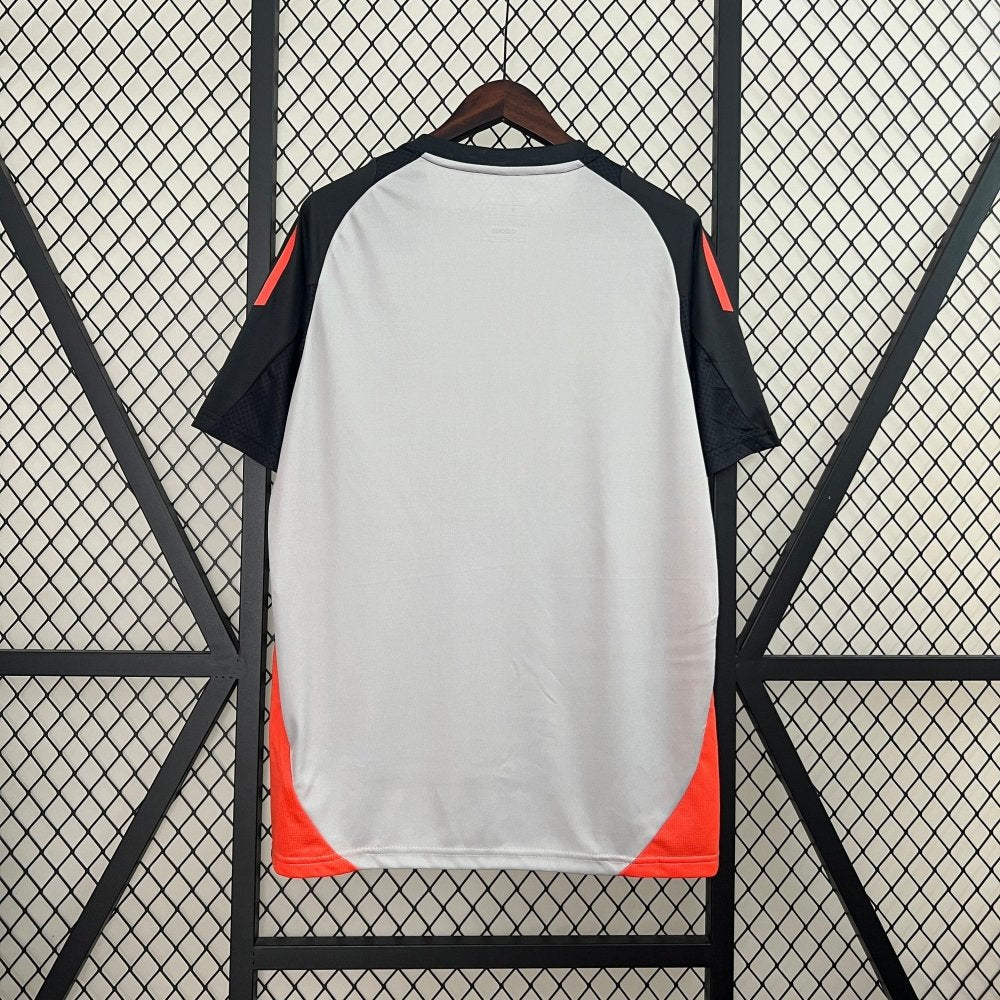 Benfica Training  24/25 - Choppe ton maillot