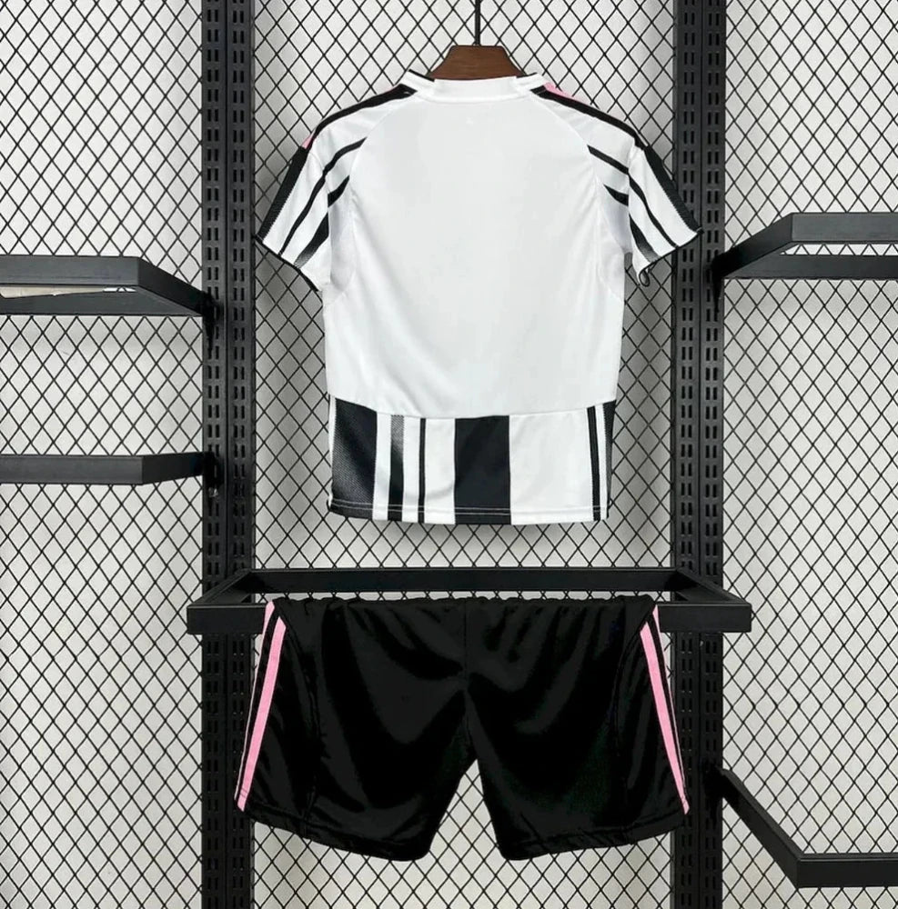 Kit enfant Juventus DOM 25/26 - Choppe ton maillot
